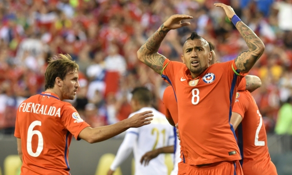 波兰大胜智利,晋级欧洲杯半决赛 波兰大胜智利,晋级欧洲杯半决赛