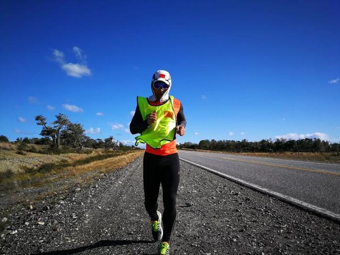 雷速官网下载-北极洲女篮精英联赛半决赛精彩回顾，谁将登上银屏？