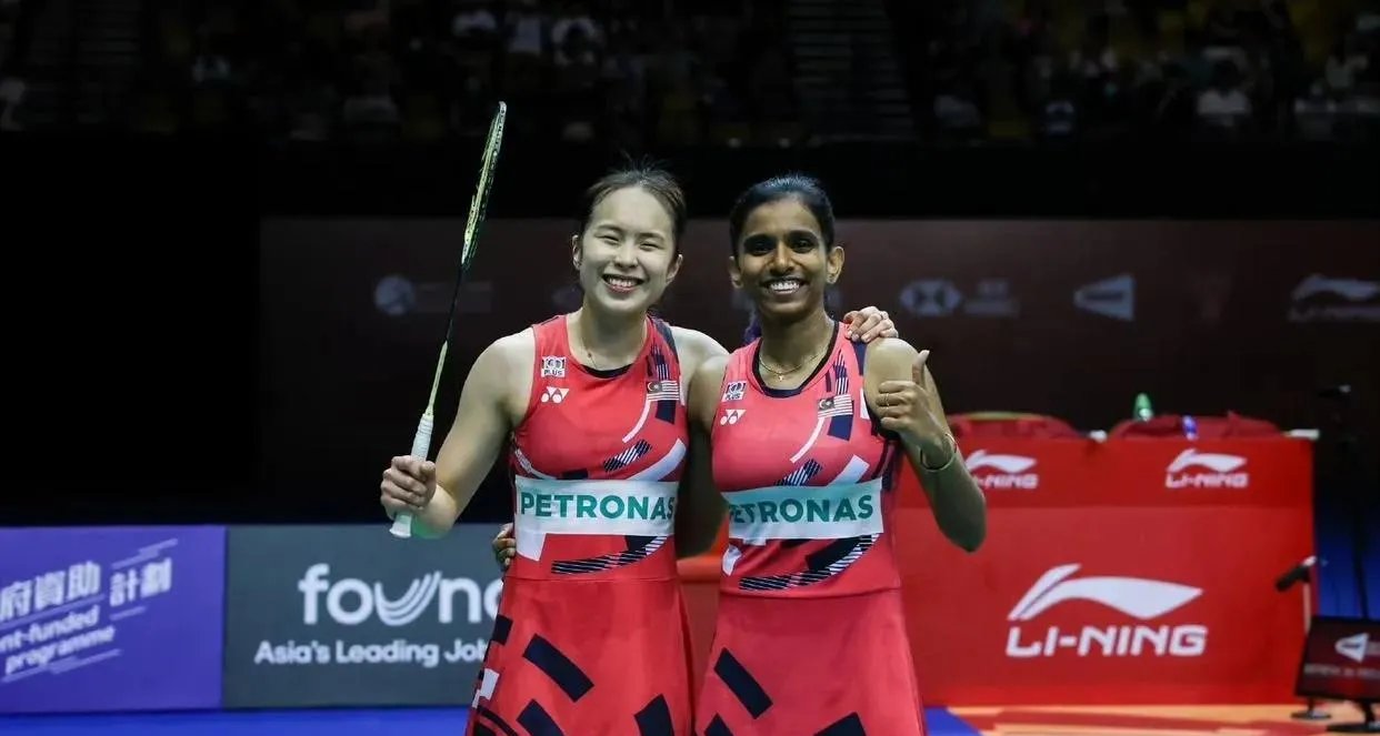 雷速官网-泰国羽毛球运动员击败强敌成功晋级