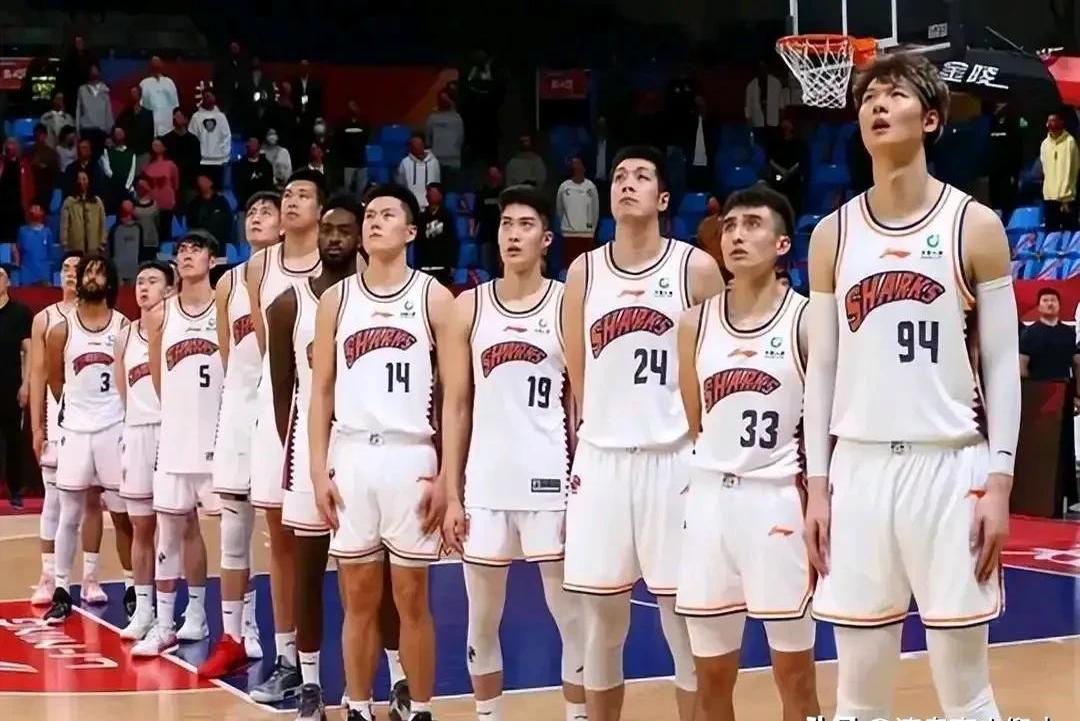 雷速官网下载-对抗异常激烈，硝烟弥漫，球员们全力以赴拼搏