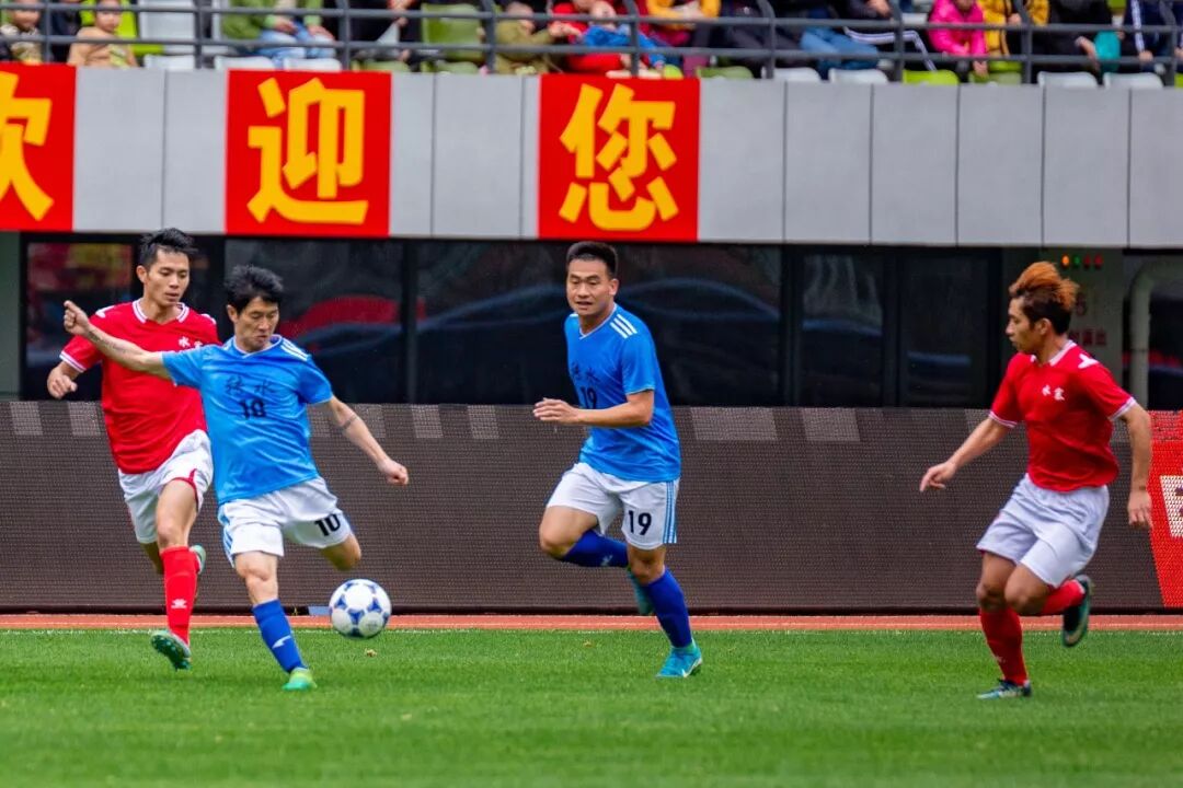 雷速官网-紧张角逐展开，双方互有攻守