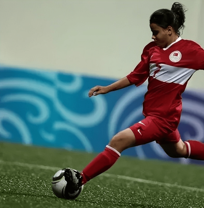 土耳其被捷克逆转,小组出线形势岌岌可危 土耳其被捷克逆转,小组出线形势岌岌可危