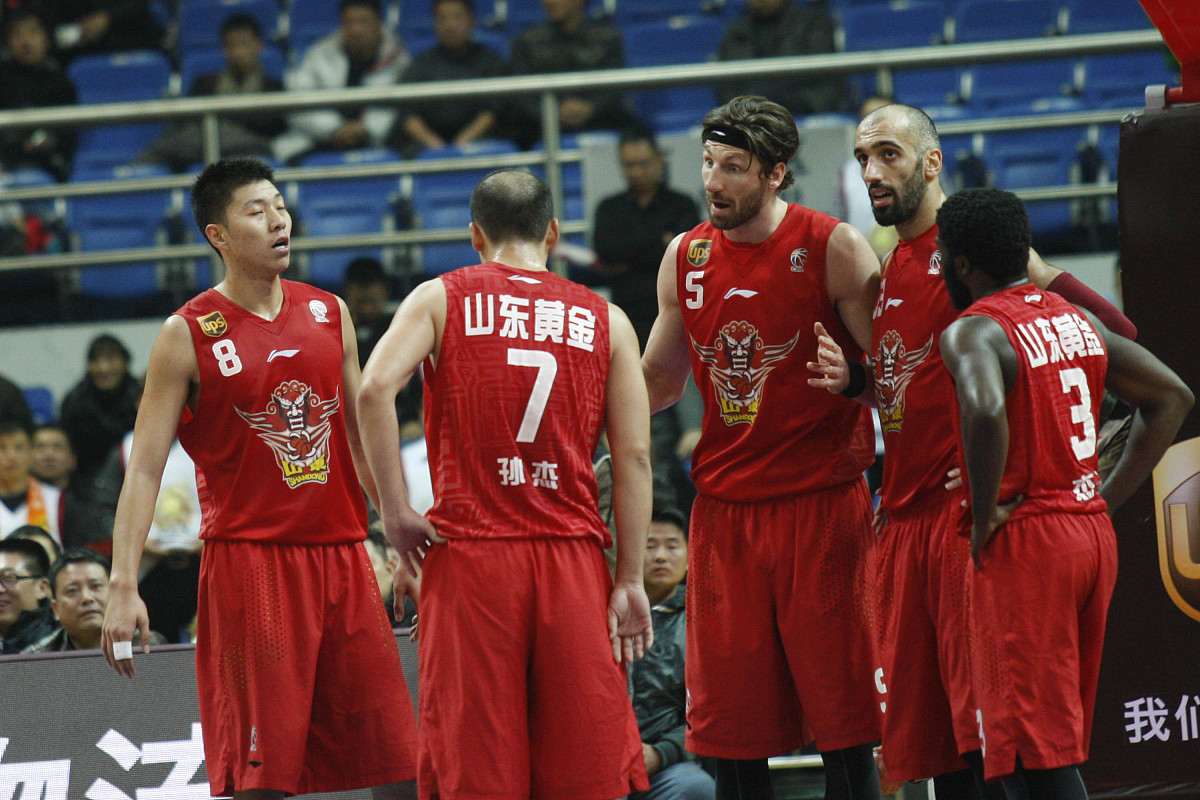 精彩瞬间再现:球队全员奋力拼搏,取得胜利! 精彩瞬间再现:球队全员奋力拼搏,取得胜利!