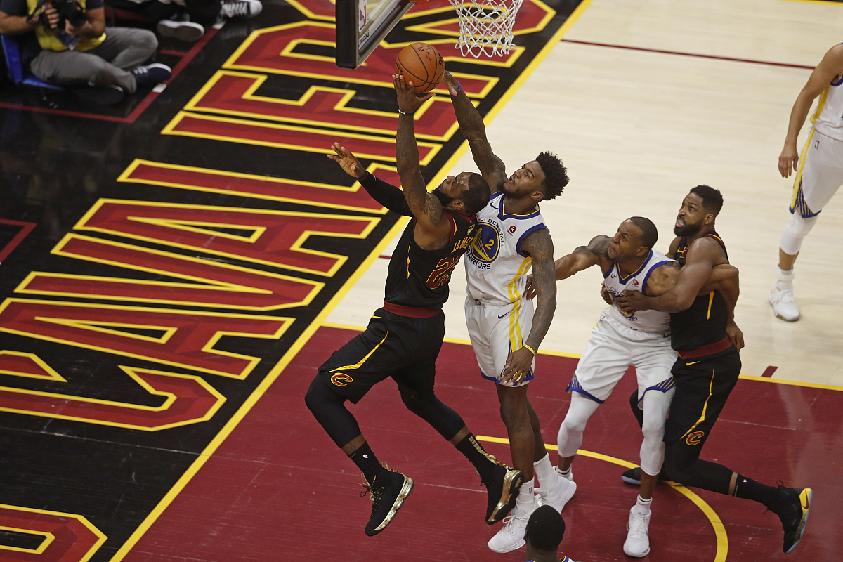 雷速官网-沙尔克04球员吉尔博阿离队传闻再起，球迷忧心