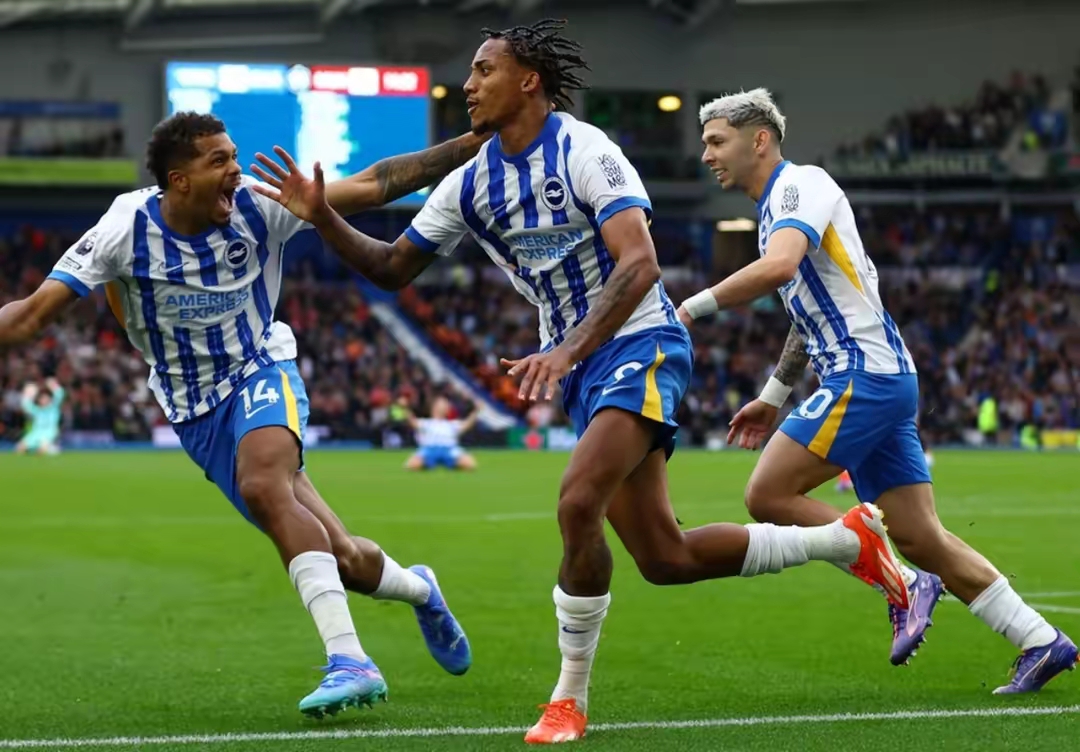 热刺遭遇失利,客场惨败降低英超争冠希望 热刺遭遇失利,客场惨败降低英超争冠希望