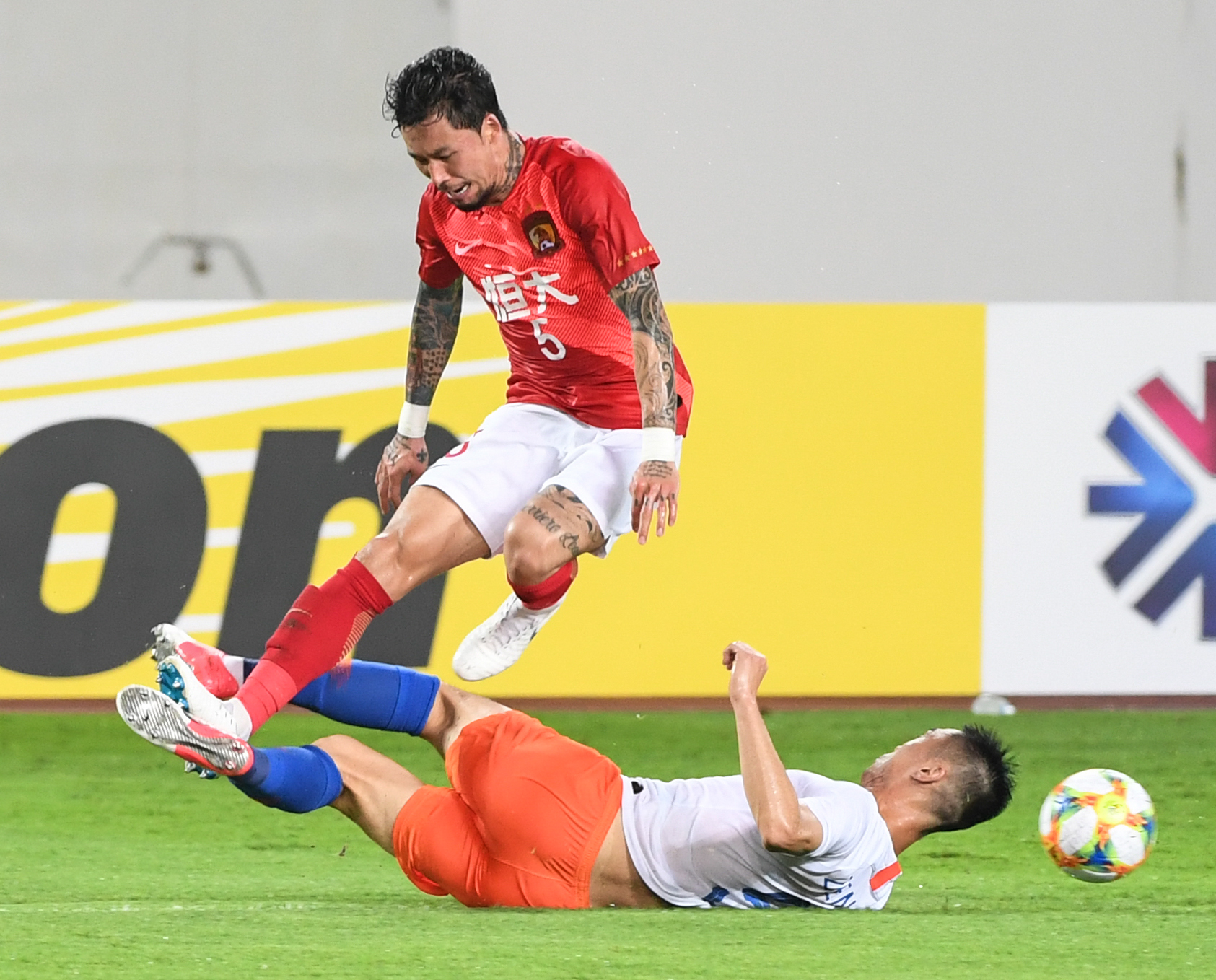 亚冠足球比赛的天气因素成为球员备考要点 亚冠足球比赛的天气因素成为球员备考要点