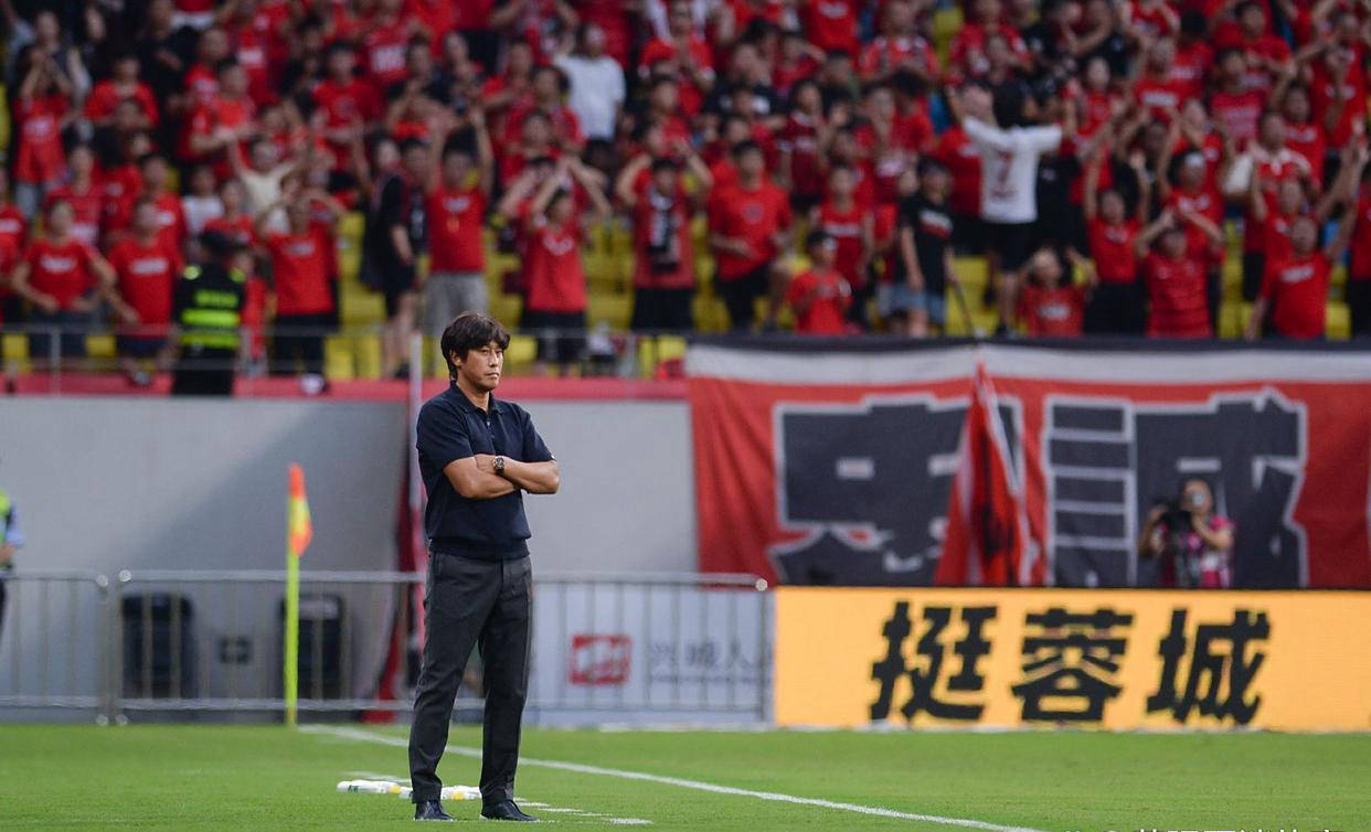 战胜强敌!中超球队在比赛中实力出众,引人注目 战胜强敌!中超球队在比赛中实力出众,引人注目