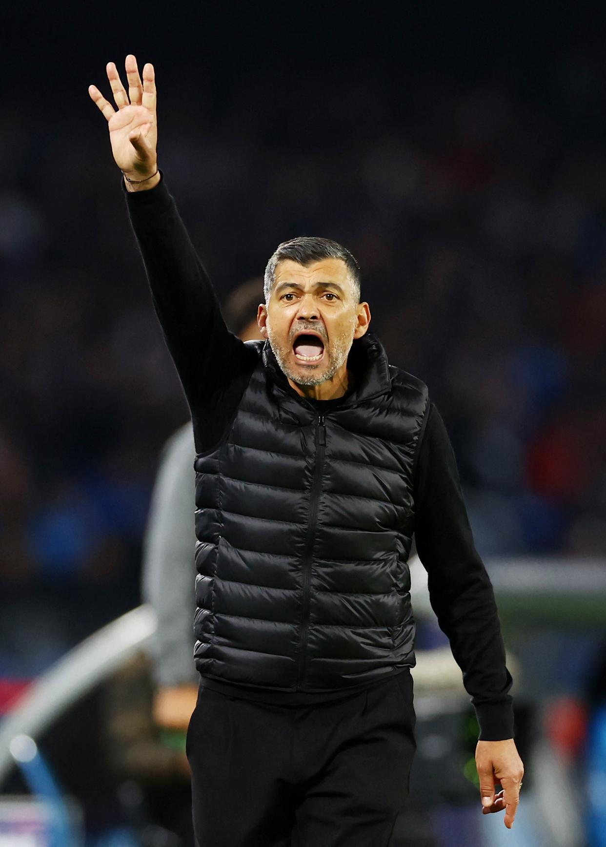 那不勒斯主场失利,遭遇冲击 那不勒斯主场失利,遭遇冲击