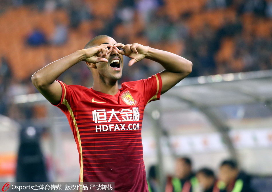 恒大客场险胜绿城,豪取胜利 恒大客场险胜绿城,豪取胜利