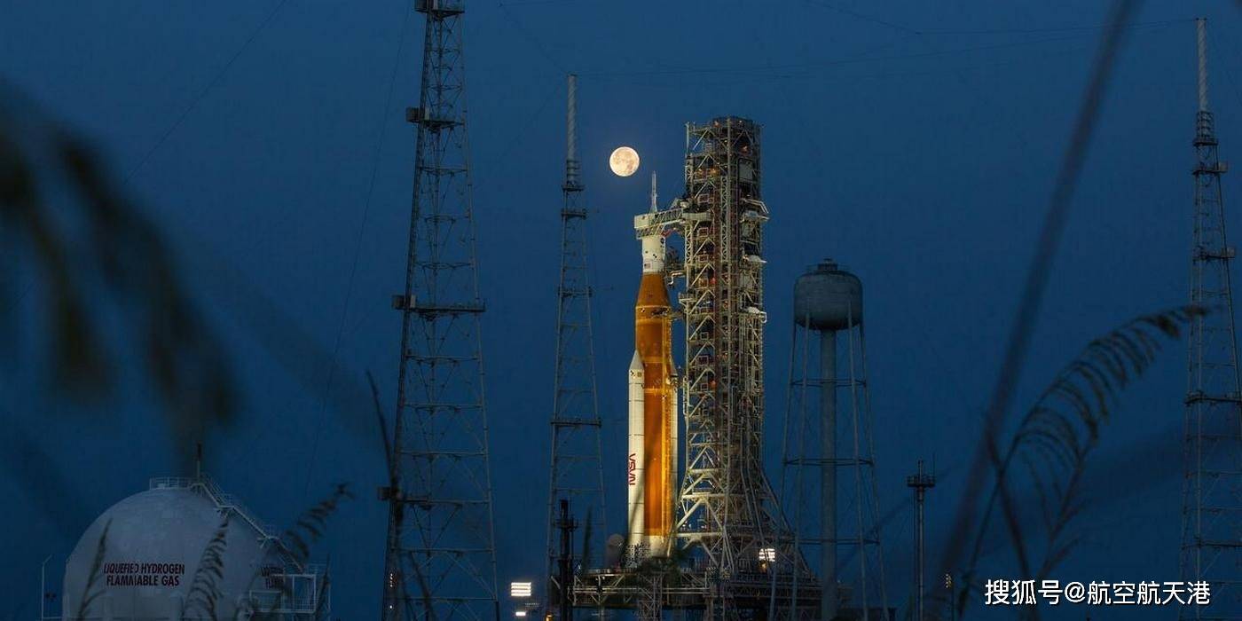 雷速-火箭上月球！球队胜利进入总冠军决赛