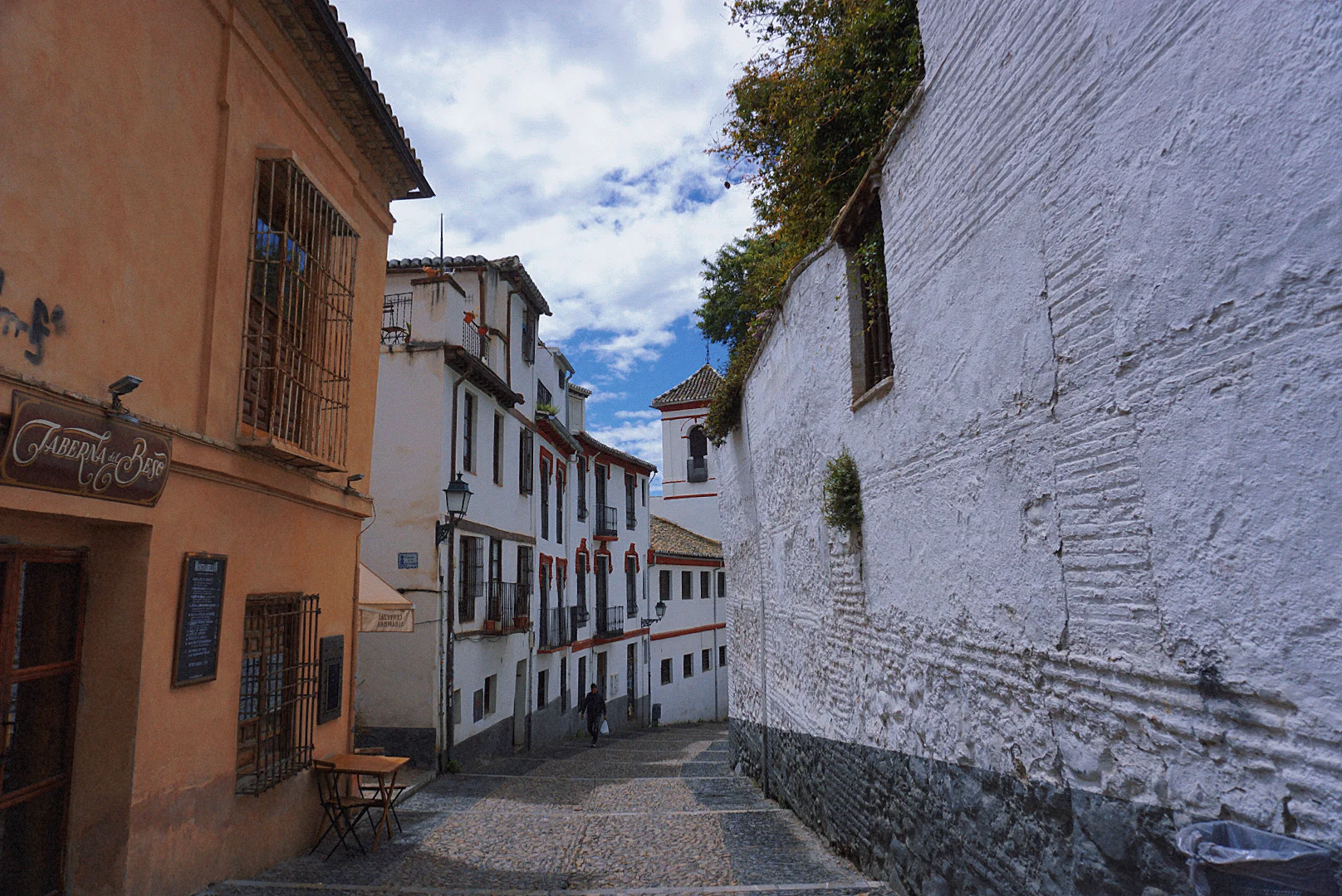 雷速-格拉纳达意外输球，遭遇困境