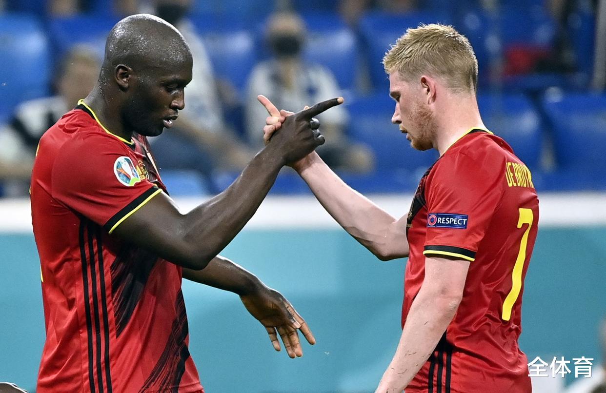 两支劲旅在激烈的较量中打平,几乎无法分出胜负 两支劲旅在激烈的较量中打平,几乎无法分出胜负