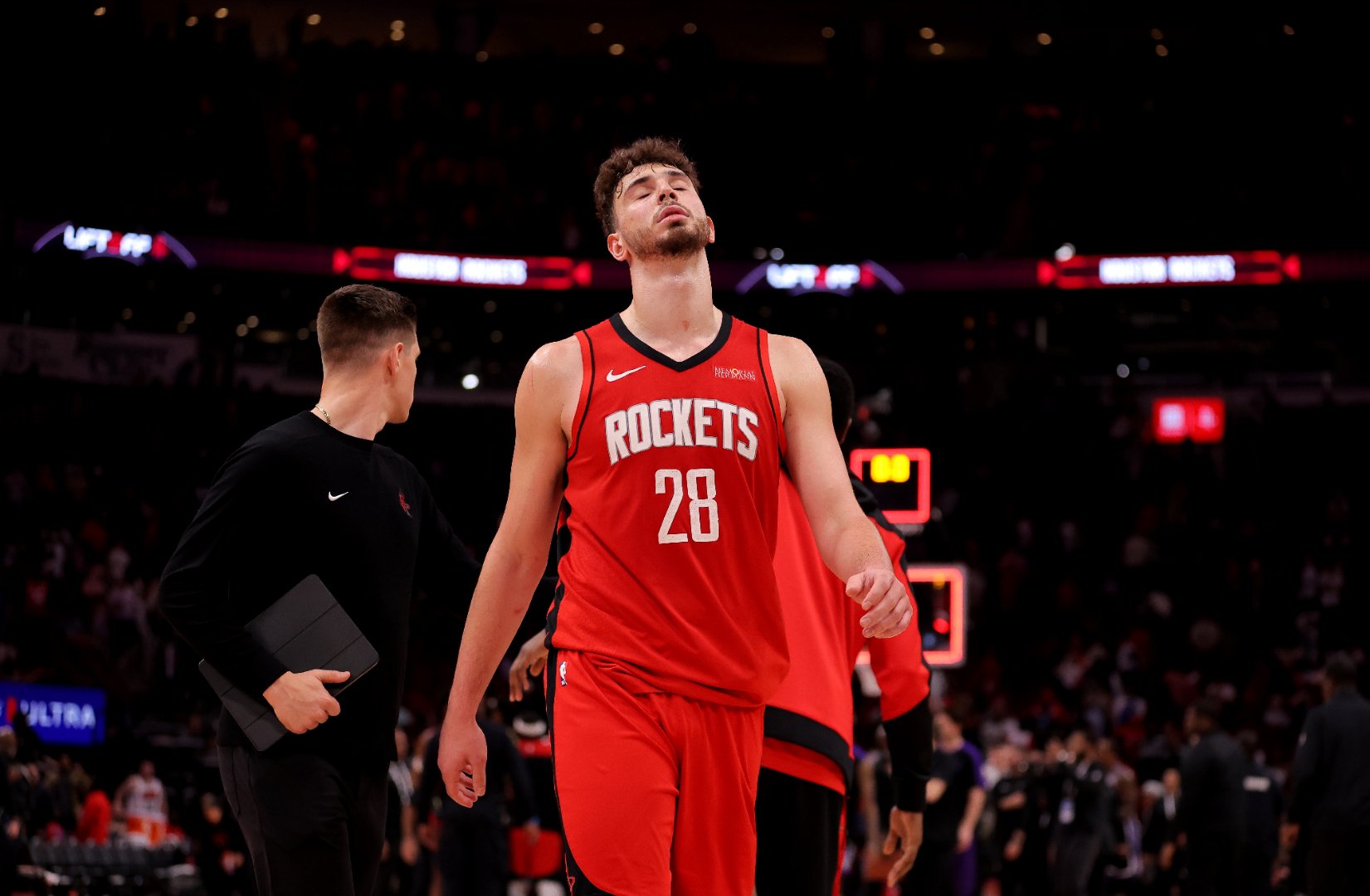 火箭天王连续10场得分破20，史上第一人