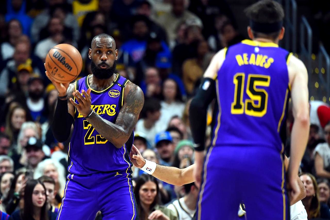 雷速-湖人队再次取得总决赛胜利，领先对手一步