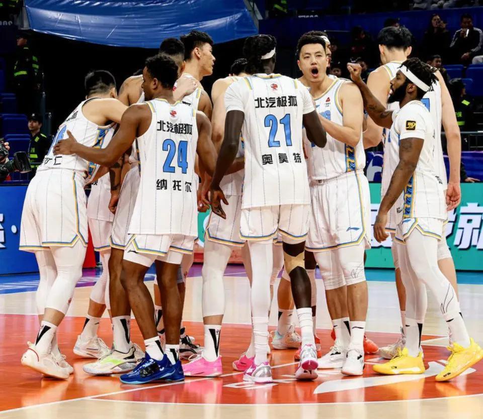 山西队主场大胜北京,豪取两连胜 山西队主场大胜北京,豪取两连胜