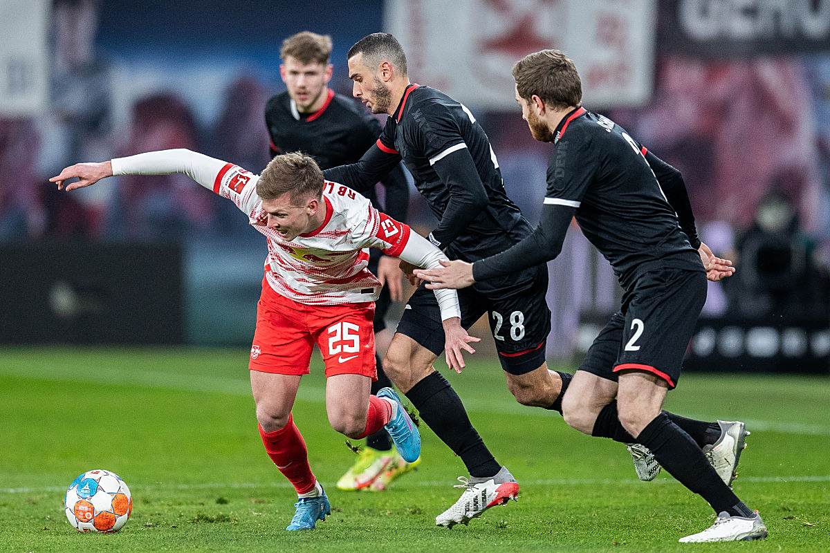 RB莱比锡全胜大胜,刷出压倒优势 RB莱比锡全胜大胜,刷出压倒优势