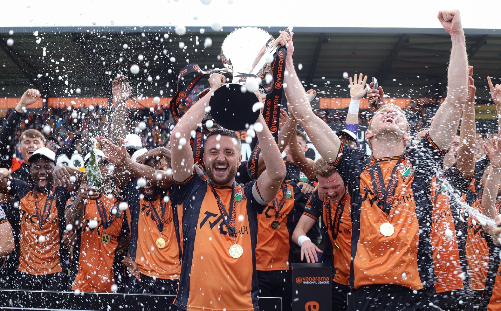 英格兰队捍卫荣誉,战胜对手晋级欧洲杯八强 英格兰队捍卫荣誉,战胜对手晋级欧洲杯八强