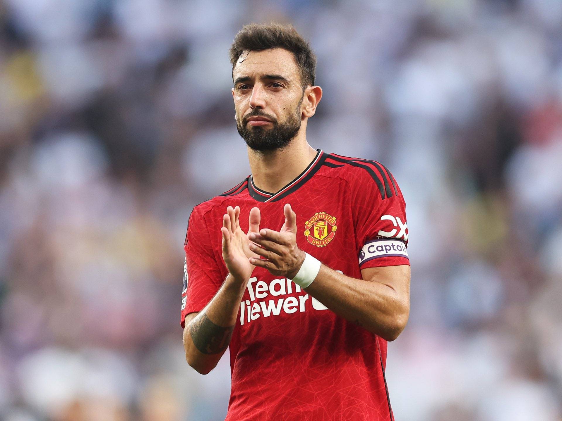 曼联逆袭登顶,球队实力令人赞叹 曼联逆袭登顶,球队实力令人赞叹